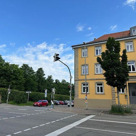 Bella Casa - Business&Family - 2 Zimmer Direkt Neben Schloss, Parkplatz, Smarttv, Netflix, Waschmaschine, 24H Checkin, 71Qm, Kingsizebett, Hotelbettwaesche Ludwigsburg Exteriör bild