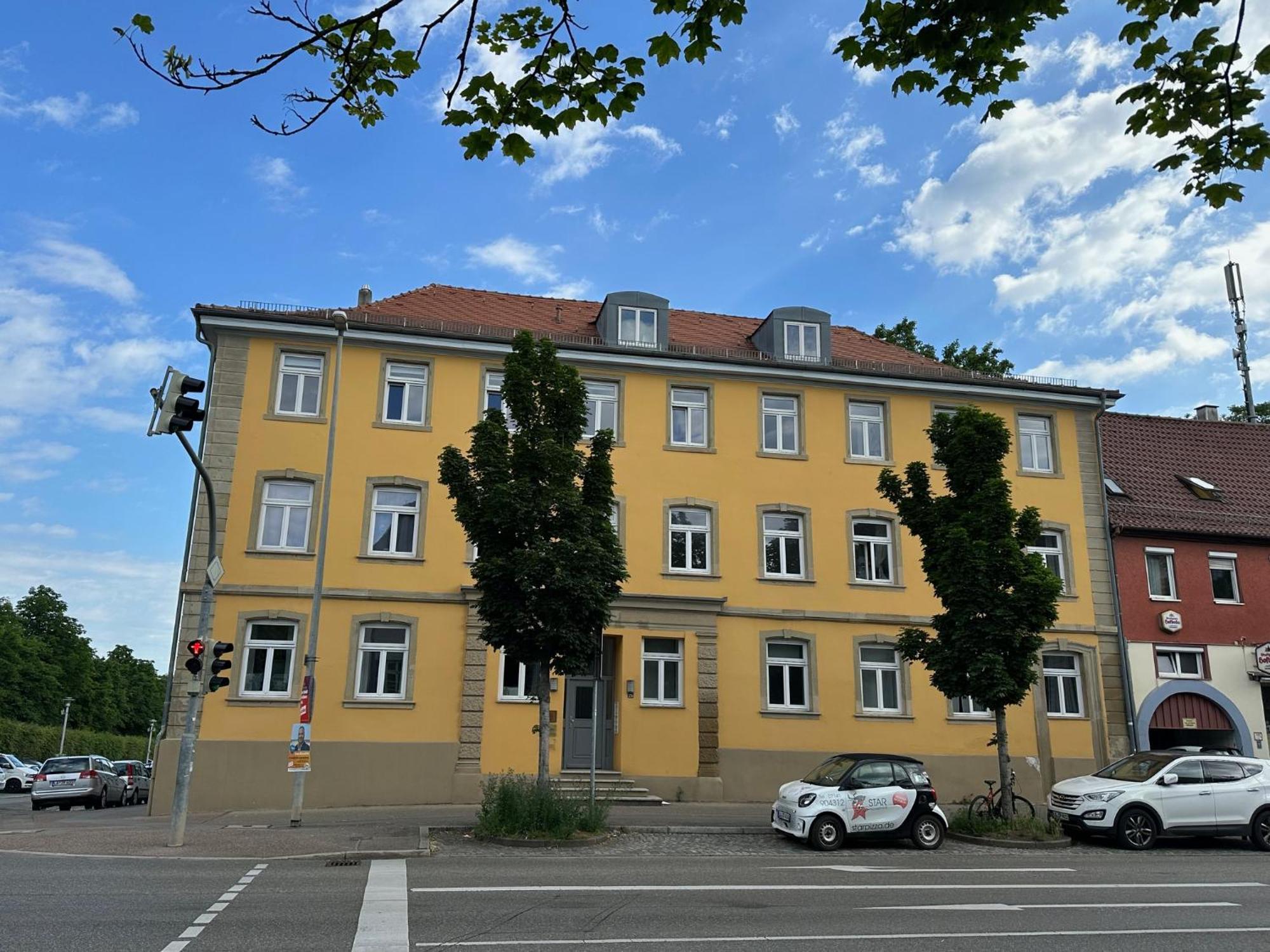 Bella Casa - Business&Family - 2 Zimmer Direkt Neben Schloss, Parkplatz, Smarttv, Netflix, Waschmaschine, 24H Checkin, 71Qm, Kingsizebett, Hotelbettwaesche Ludwigsburg Exteriör bild