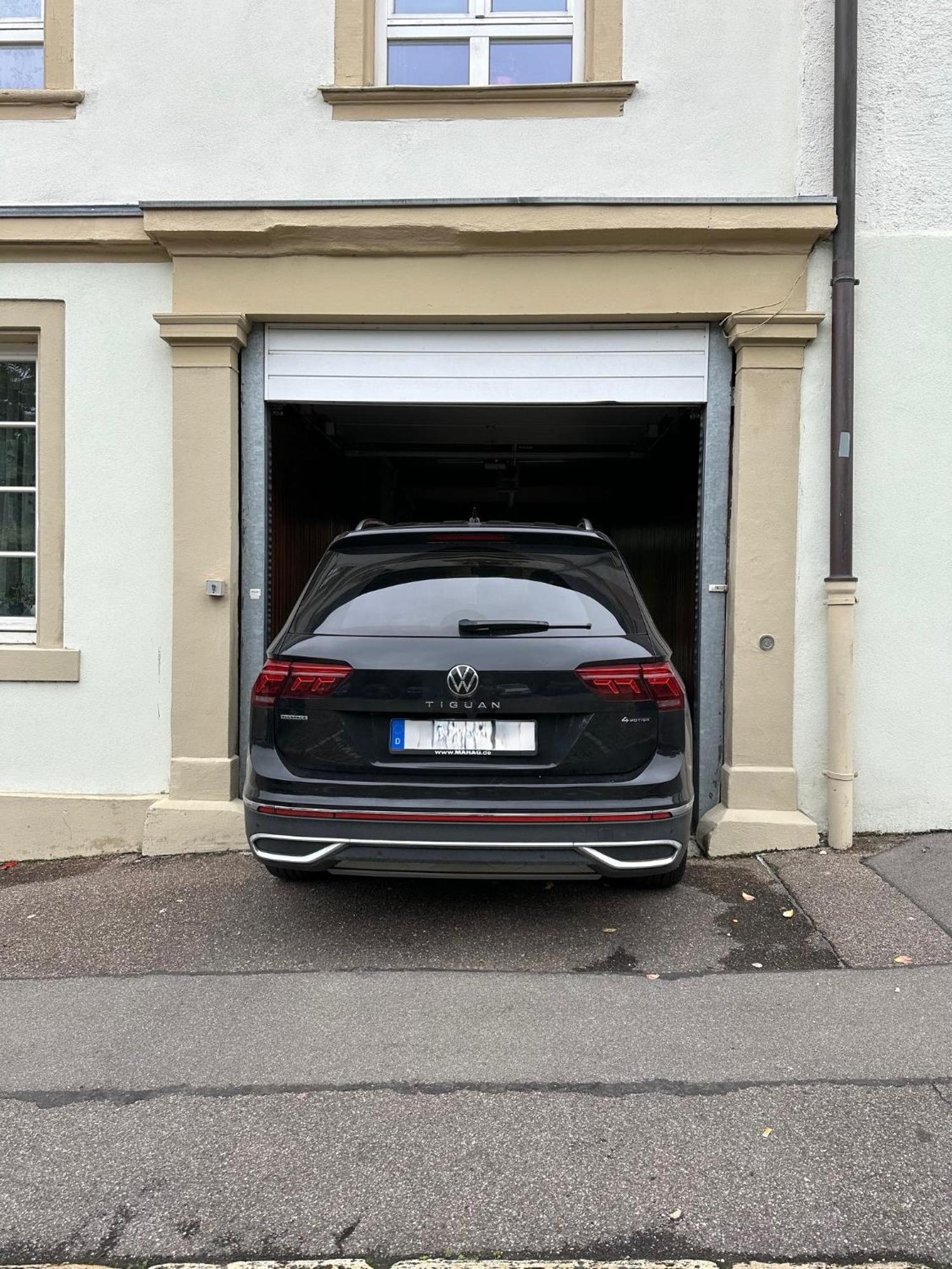 Bella Casa - Business&Family - 2 Zimmer Direkt Neben Schloss, Parkplatz, Smarttv, Netflix, Waschmaschine, 24H Checkin, 71Qm, Kingsizebett, Hotelbettwaesche Ludwigsburg Exteriör bild