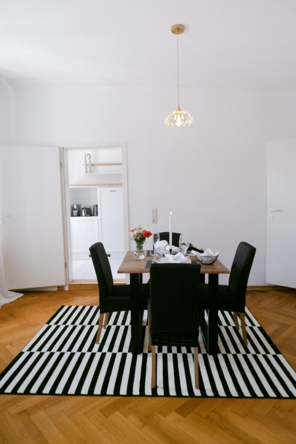 Bella Casa - Business&Family - 2 Zimmer Direkt Neben Schloss, Parkplatz, Smarttv, Netflix, Waschmaschine, 24H Checkin, 71Qm, Kingsizebett, Hotelbettwaesche Ludwigsburg Exteriör bild