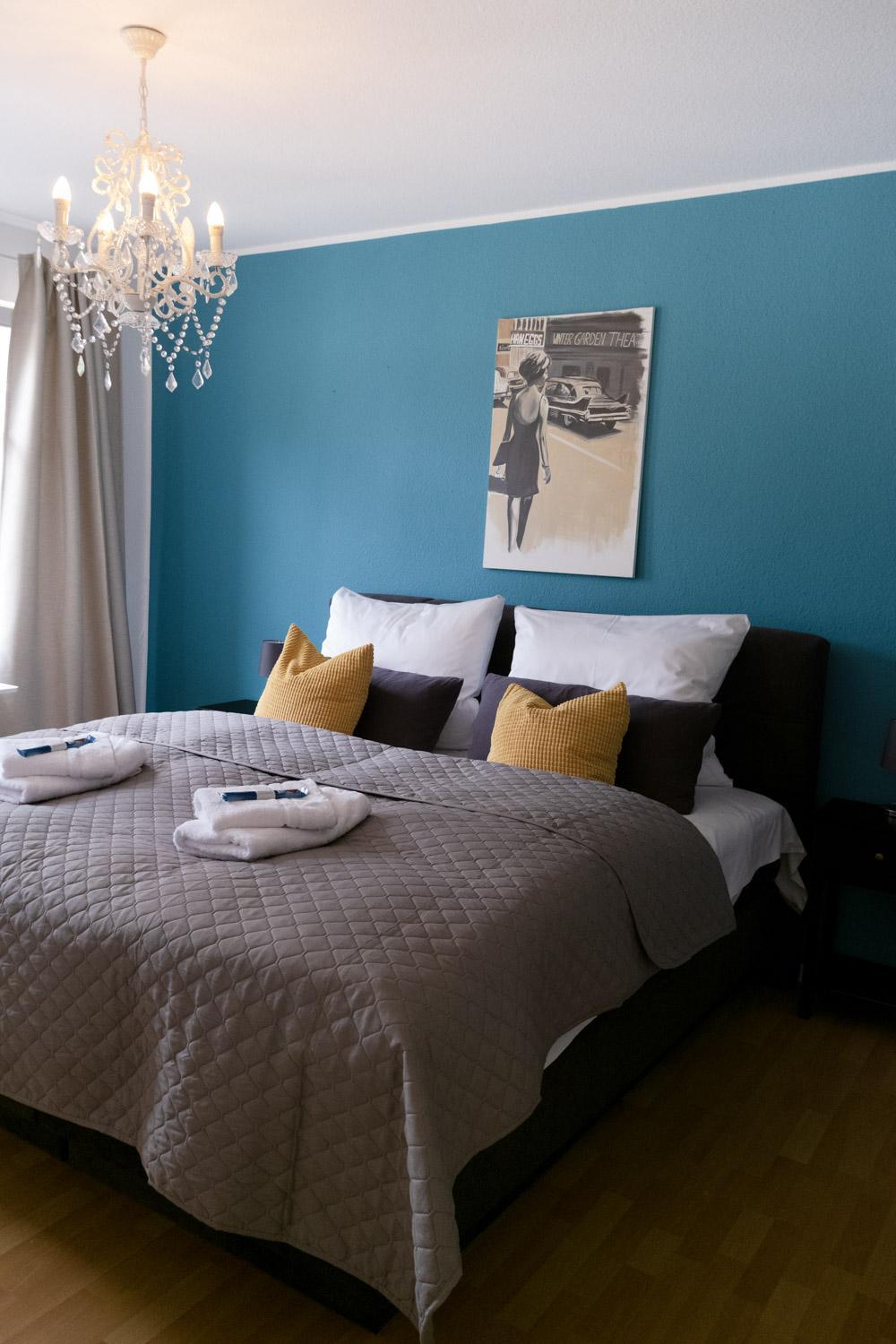 Bella Casa - Business&Family - 2 Zimmer Direkt Neben Schloss, Parkplatz, Smarttv, Netflix, Waschmaschine, 24H Checkin, 71Qm, Kingsizebett, Hotelbettwaesche Ludwigsburg Exteriör bild
