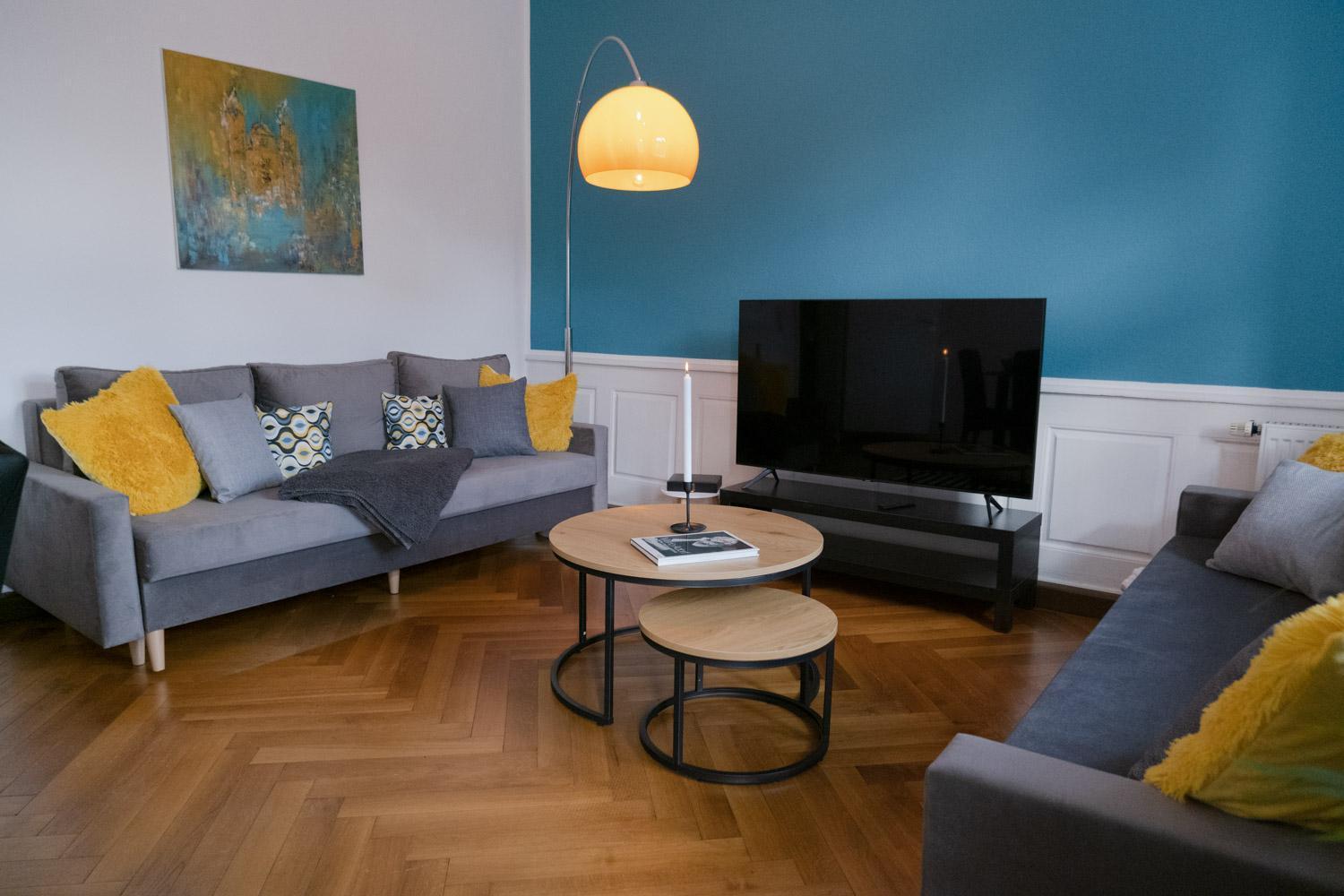 Bella Casa - Business&Family - 2 Zimmer Direkt Neben Schloss, Parkplatz, Smarttv, Netflix, Waschmaschine, 24H Checkin, 71Qm, Kingsizebett, Hotelbettwaesche Ludwigsburg Exteriör bild
