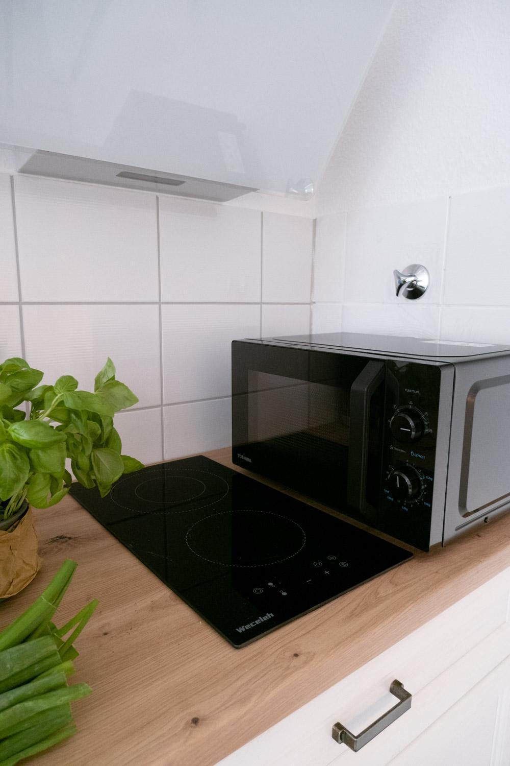 Bella Casa - Business&Family - 2 Zimmer Direkt Neben Schloss, Parkplatz, Smarttv, Netflix, Waschmaschine, 24H Checkin, 71Qm, Kingsizebett, Hotelbettwaesche Ludwigsburg Exteriör bild